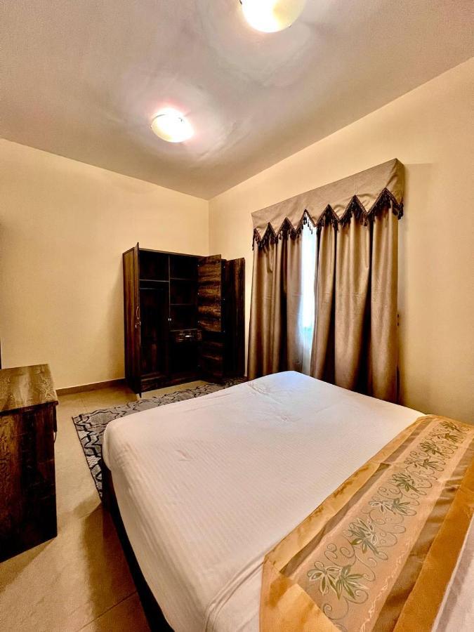 Dream Palace Hotel Аджман Екстериор снимка