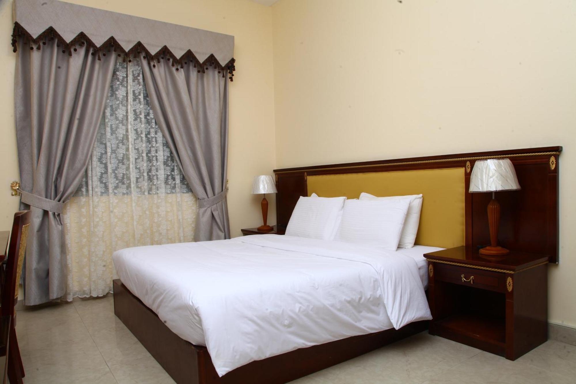 Dream Palace Hotel Аджман Екстериор снимка