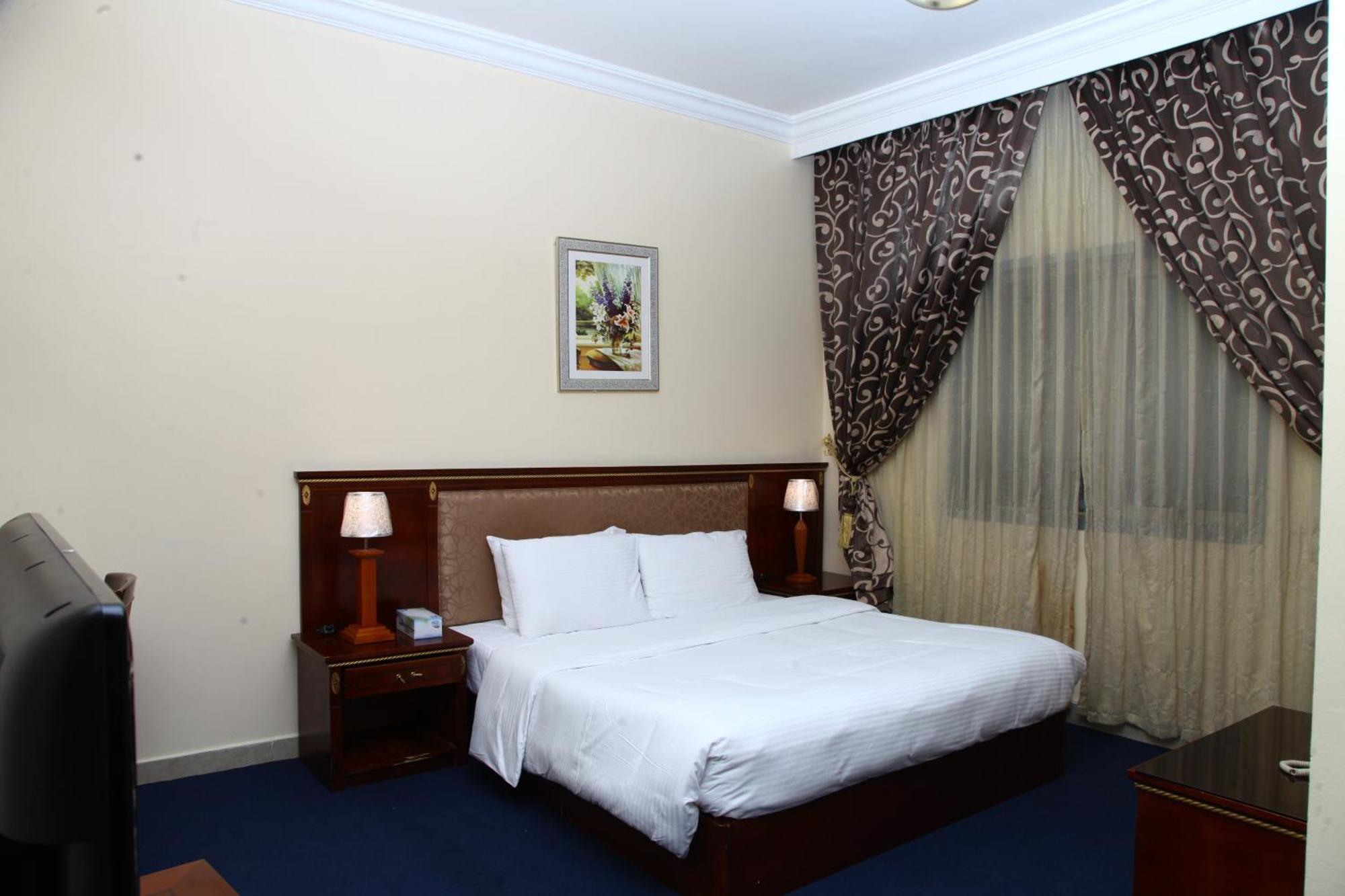 Dream Palace Hotel Аджман Екстериор снимка