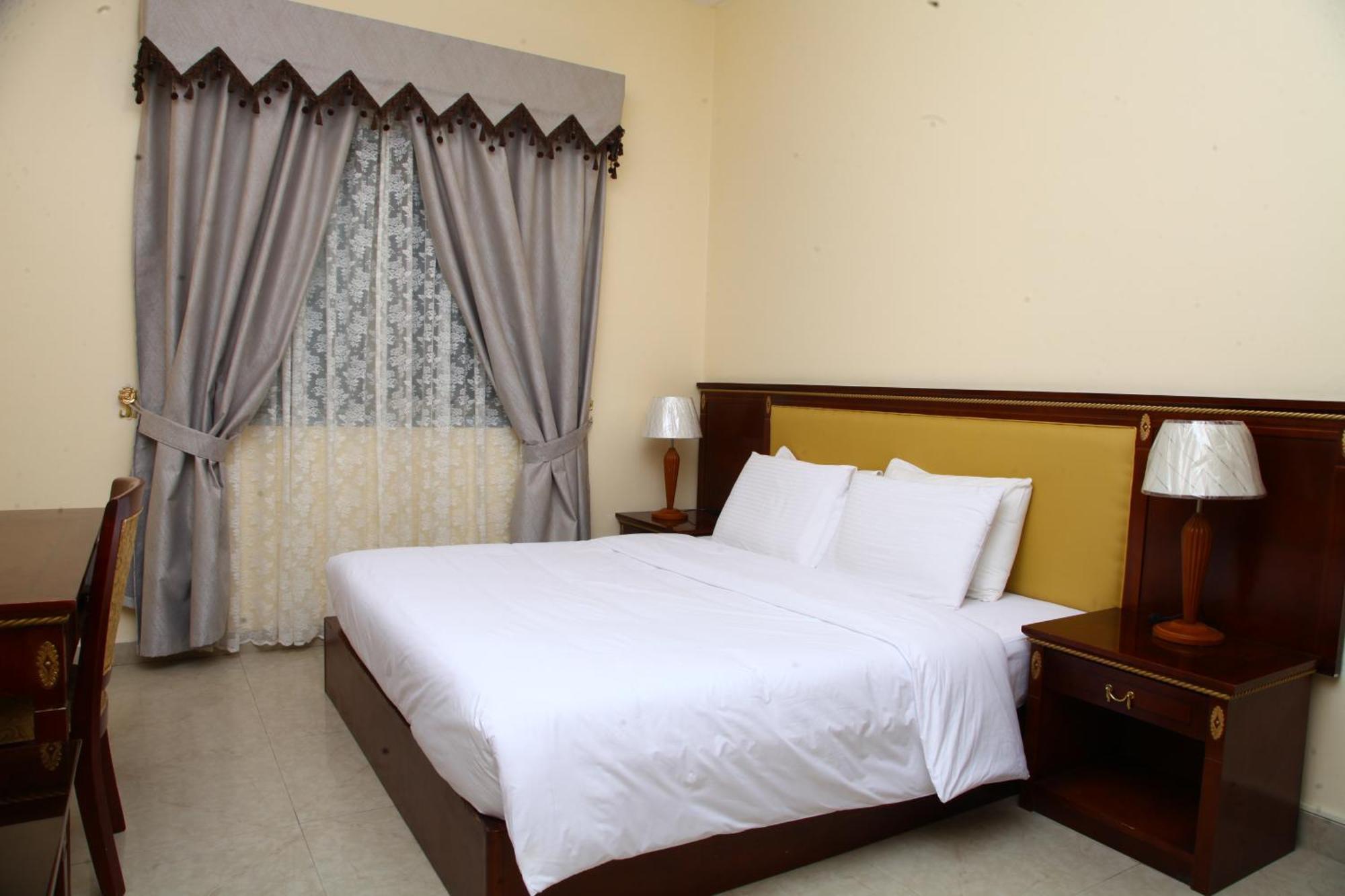 Dream Palace Hotel Аджман Екстериор снимка