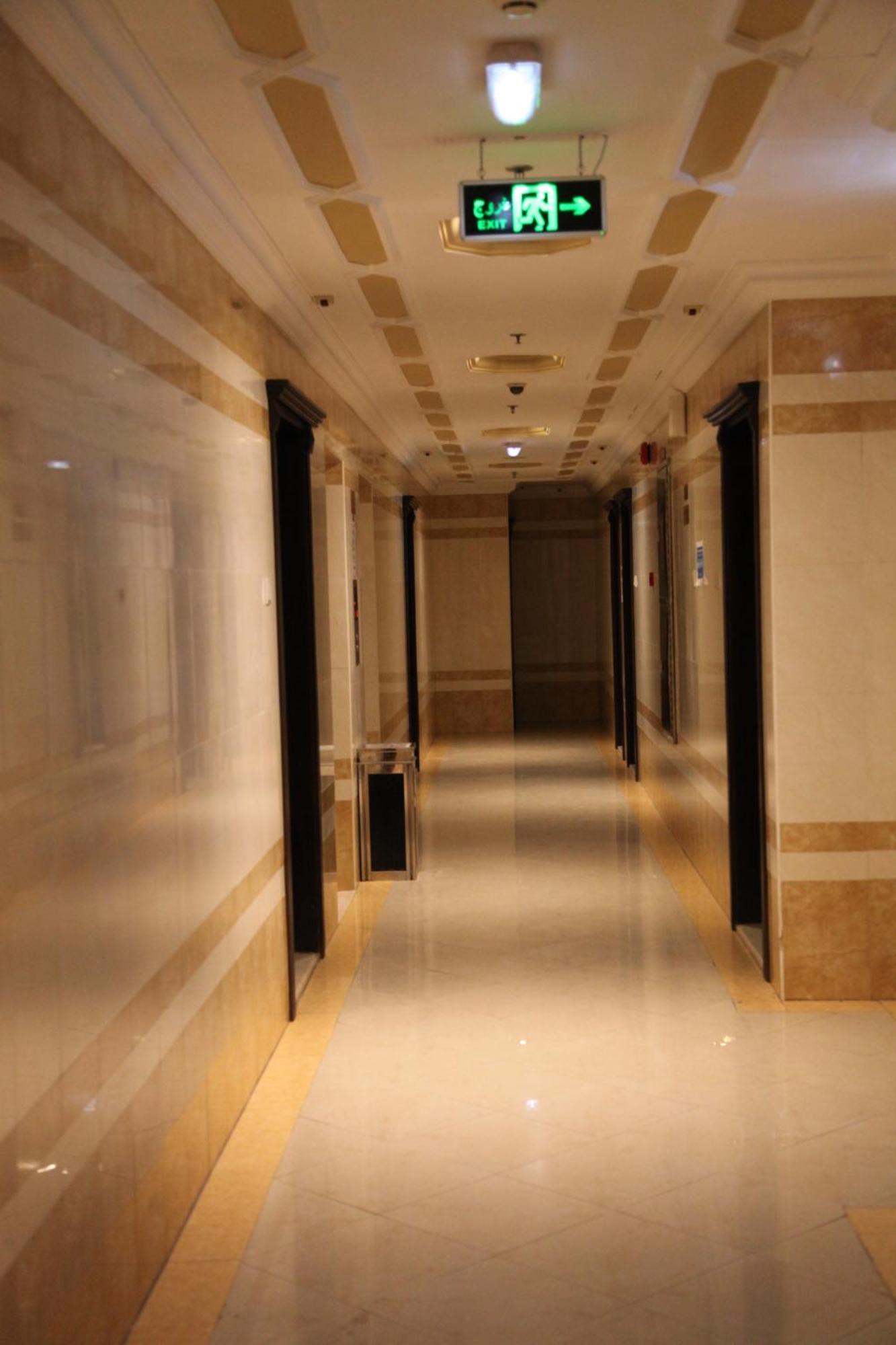 Dream Palace Hotel Аджман Екстериор снимка