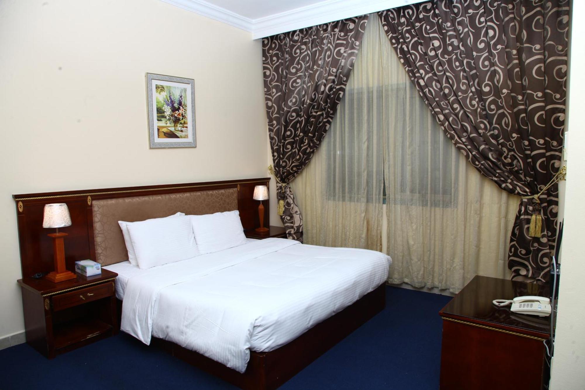 Dream Palace Hotel Аджман Екстериор снимка