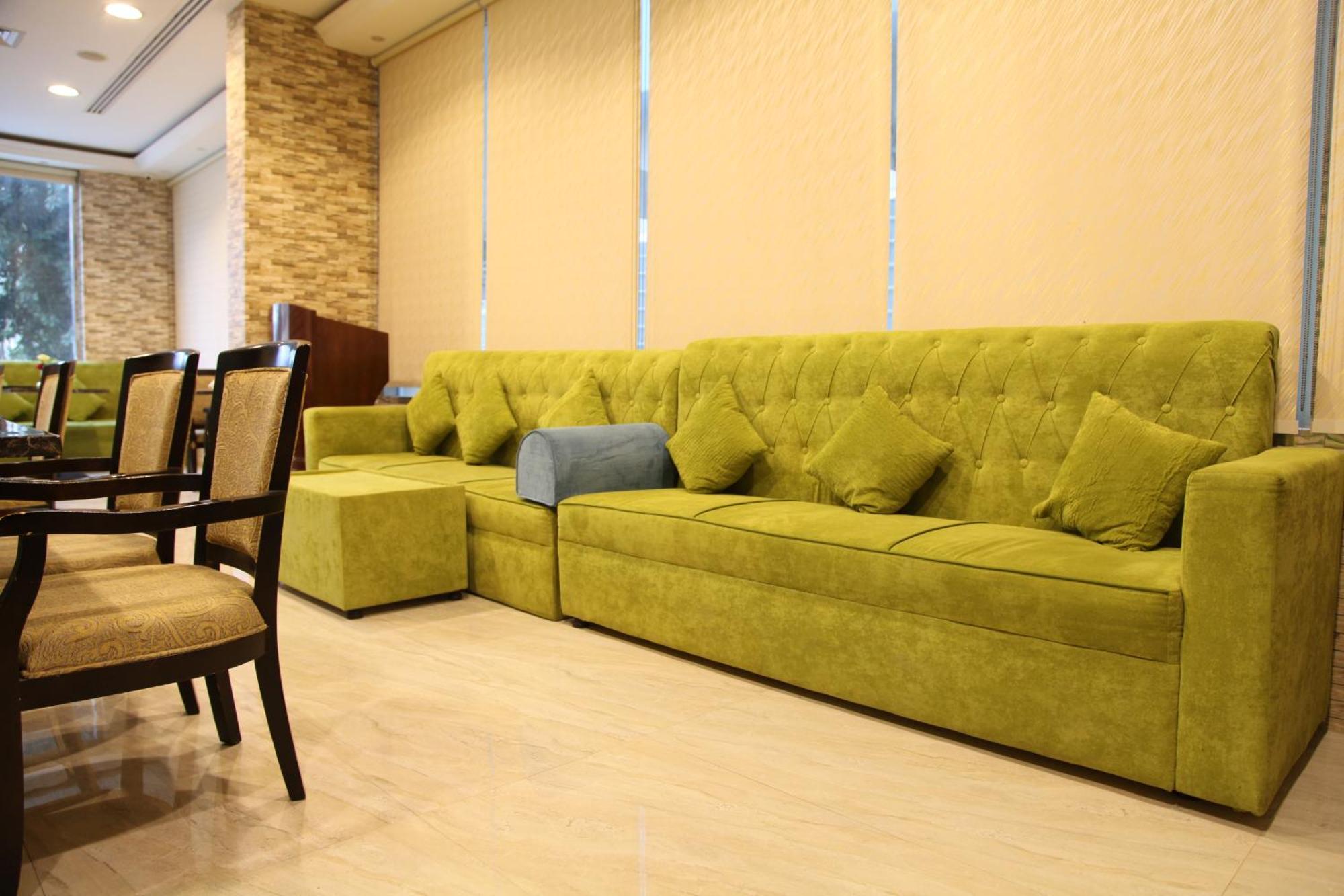 Dream Palace Hotel Аджман Екстериор снимка